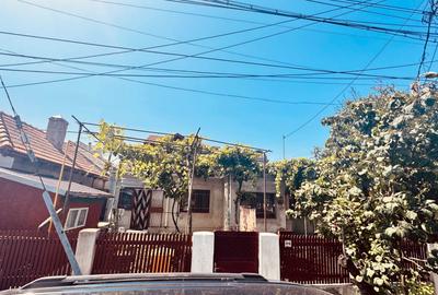 Casă cu 3 camere cu Teren 210 Mp în Coiciu