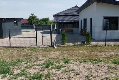 Casă cu 3 camere cu Teren 18 Mp în Central - 13
