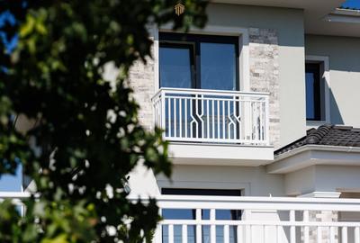 Casa individuala | 4 dormitoare, garaj si teren de 1.000 mp | Com 0% - 20