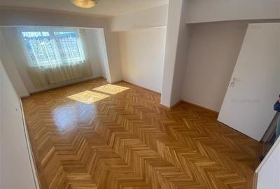 Proprietar vinde apartament cu 4 camere, 2 bai, Ultracentral,poziție excelenta, Proprietar vinde apartament cu 4 camere, 2 bai, Ultracentral,poziție excelenta, - 2