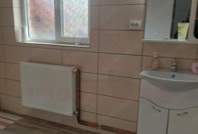 Casă cu 5 camere cu Teren 1100 Mp în Poiana - 8