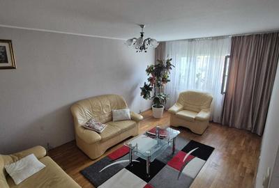 Apartament 3 camere decomandat , zona  Cetate , mobilat - 1