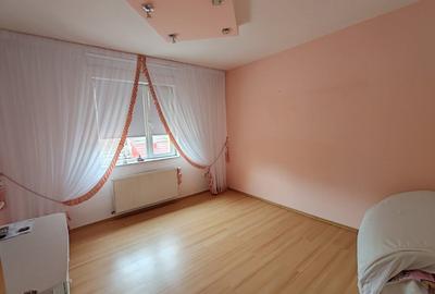 Casa 7 camere, 4 grupuri sanitare, curte si gradina Casa 7 camere, 4 grupuri sanitare, curte si gradina - 5