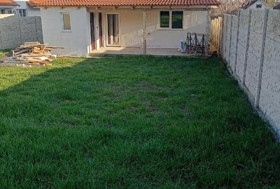 Casă cu Teren 470 Mp în Vinga