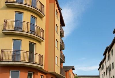 Vand apartament 2 camere 40 mp mobilat ?i utilat.