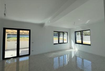 Vila individuala de vanzare in Barnova, zona retrasa si linistita - 3