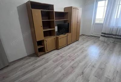 Garsonieră decomandată în Nerva Traian