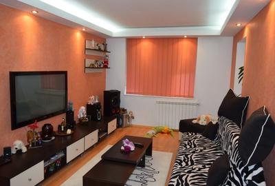 Apartament cu 4 camere semidecomandat în Olteniței