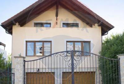 Casă cu 6 camere cu Garaj în Bună Ziua