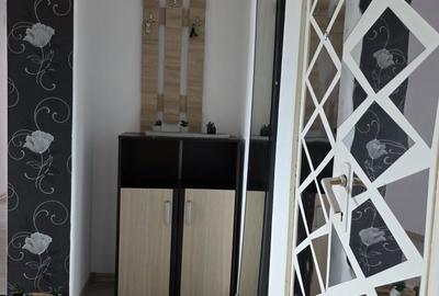 Apartament cu 3 camere decomandat în Central - 2