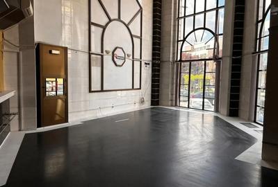 Spațiu comercial, de 1,800 mp, în Ultracentral - 8