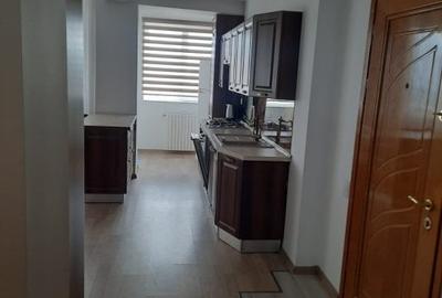 Apartament cu 3 camere decomandat în Peninsula - 8