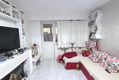 Vanzare 3 camere decomandat - 2 gr sanitare - Drumul Taberei - Metrou Raul Doamn - 17