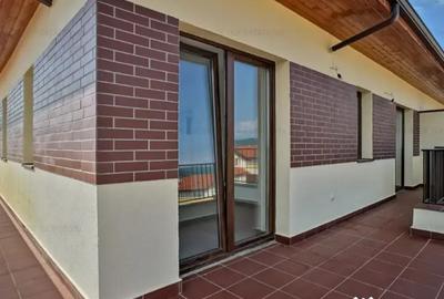 Apartament cu 3 camere decomandat în Cristian - 3