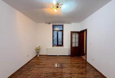 De vanzare apartament spatios cu 2 camere-zona Traian - 5