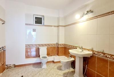 Casă cu 6 camere cu Canalizare în Crângași - 9