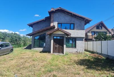 Casă cu 3 camere în Cazasu - 4