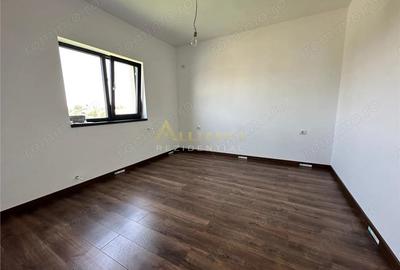 Casă cu 4 camere cu Teren 380 Mp în Berceni - 1