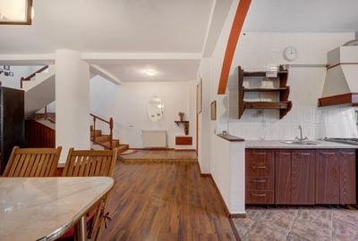 Duplex cu 4 camere cu Canalizare în Gulia - 11