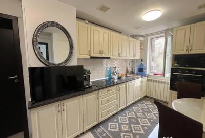 Apartament cu 3 camere semidecomandat în Central - 16