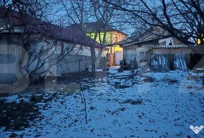 Casă cu 2 camere cu Teren 327 Mp în 1 Mai