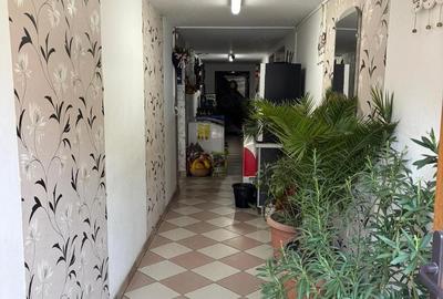 Spațiu comercial, de 80 mp, în Central - 3