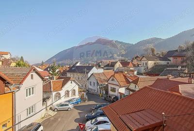 Casa cu 5 studiouri independente, terasa rooftop, vedere montana - 1