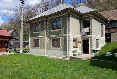 Casă cu Teren 4000 Mp în Central - 8