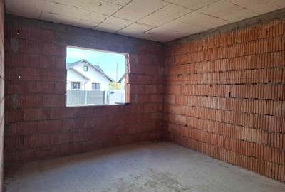 Casă cu 3 camere în Exterior Vest - 3