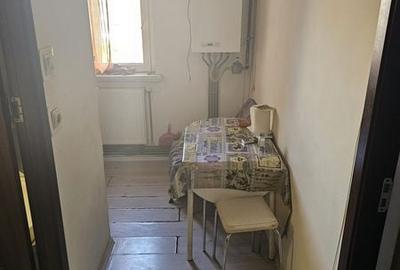 Garsonieră decomandată în Rovine - 3