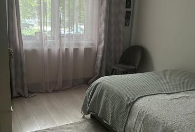 Apartament 3 camere | Parter | Zona Moinești | Dormitor matrimonial cu baie - 13
