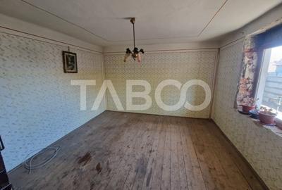 Casa de vanzare 3 camere 90 mpu teren liber 1192 mp in Comuna Mandra - 2