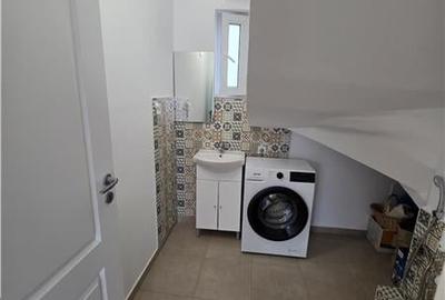 Casa moderna - Tunari - 4 camere - 2 bai - 120mp - 150mp teren - 8