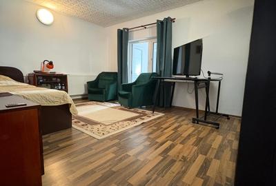 Casă individuală cu 3 camere cu Canalizare în Central - 1