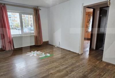 Apartament cu 2 camere, 40 mp, zona Micro 6-Targoviste - 2