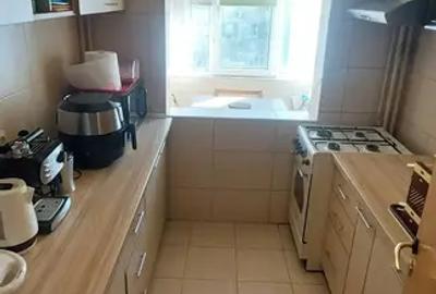 Apartament cu 3 camere decomandat, mobilat în Titan - 5