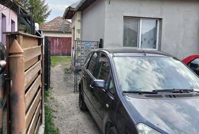 Casă cu Teren 1300 Mp în Aghireșu - 2