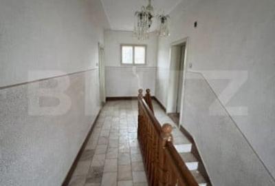 Casă cu 4 camere cu Teren 365 Mp în Central - 2