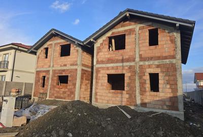 Duplex cu 4 camere cu Teren 280 Mp în Moșnița Nouă - 2