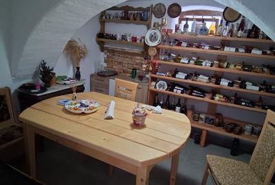 Casă cu 4 camere în Central - 3