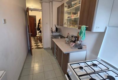 Garsonieră decomandată, mobilată în P-ța Muncii - 4