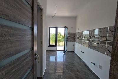 Casa cu 4 camere, 2 bai, beci spatios si 400 mp teren - 14