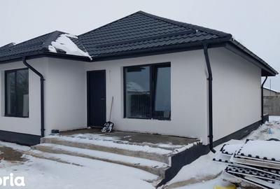 Casă cu 3 camere cu Teren 300 Mp în Berceni