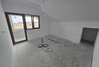 Duplex cu 4 camere cu Canalizare în Moșnița Nouă - 14