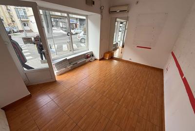 Spațiu comercial, de 12 mp, în Ultracentral - 5
