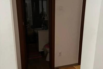 Apartament cu 3 camere de vanzare - 2