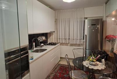 Vanzare apartament 2 camere | Iulia Hasdeu | et 3 | renovat | 55 mp utili | Bloc - 13