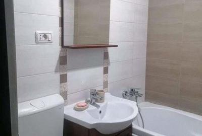 Oferim spre vanzare garsoniera in zona Aparatori Patriei - 1