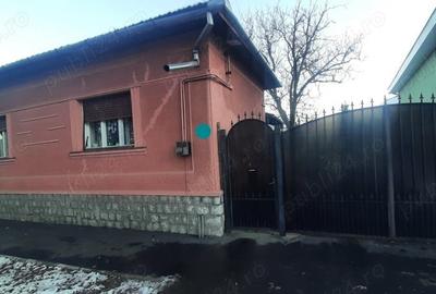 Casă cu 3 camere în Central - 1