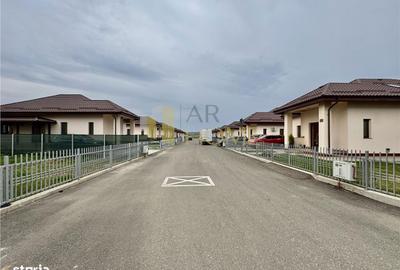 Casă cu 3 camere în Păulești - 1